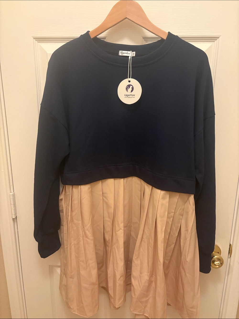 Ugerlov NWT size XS Navy Top with Beige Pleated Skirt Dress